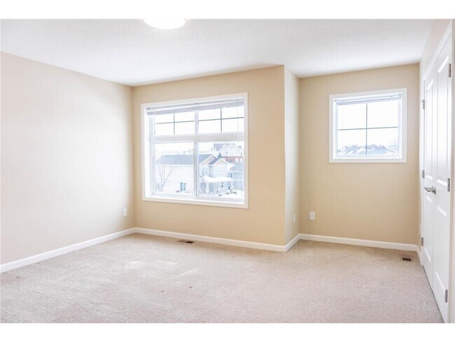 Building Photo - 2980 Clover Ridge Dr