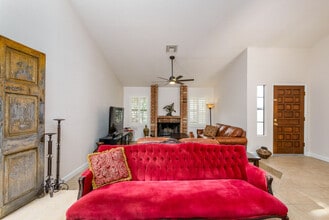 Building Photo - 10767 N 109th St