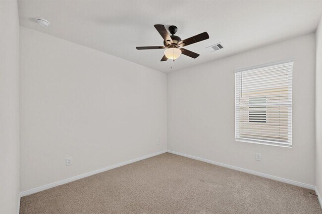 Building Photo - 1331 Camden Ln