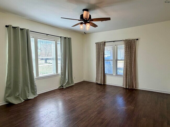 Building Photo - 2309 Grant St