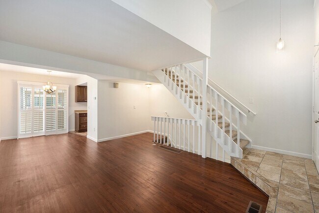 Building Photo - Loft Style Townhouse Available in Arvada!