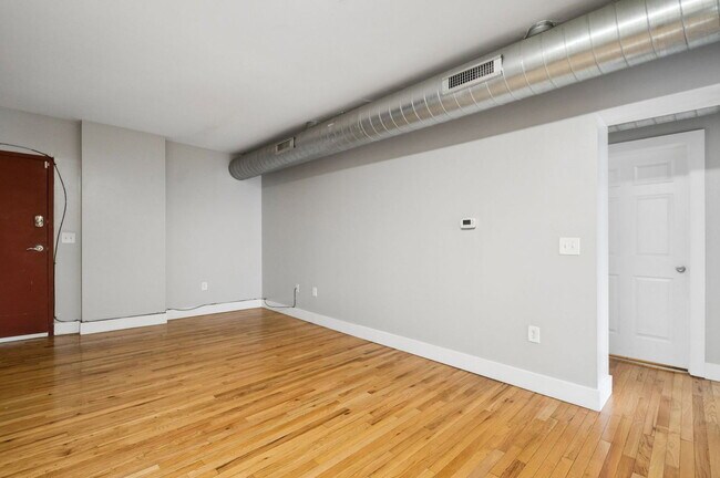 Building Photo - 1651 N Pearl St
