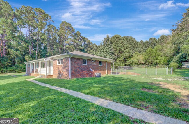 Building Photo - 214 Brooks Rd