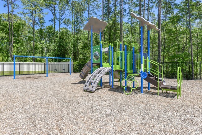 Building Photo - Beautiful 2 Bedroom, 2 Bathroom Home in St. Augustine Lakes