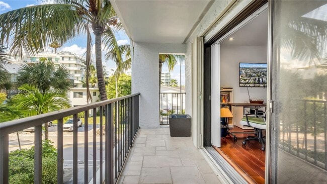 Building Photo - 10090 Bay Harbor Terrace