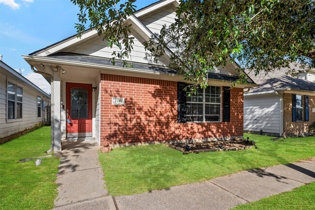 Building Photo - 6443 Mountain Pines Ln