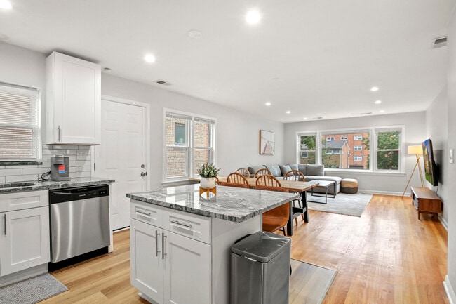 Building Photo - 236 Callan Ave