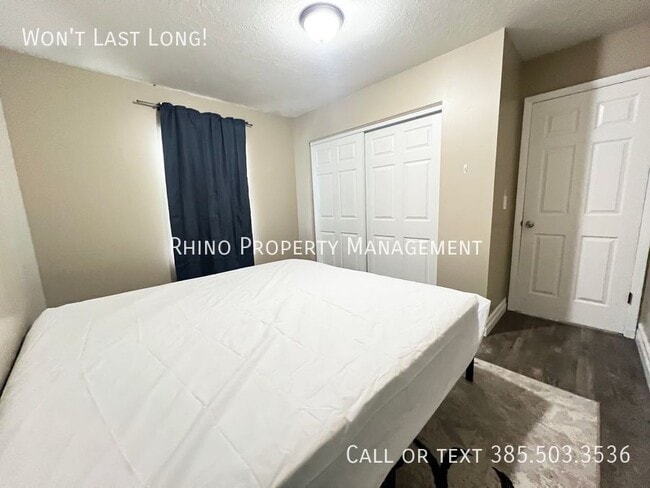 Building Photo - 5658 S Vlg Cir