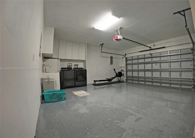 Building Photo - 14721 SW 113th Ln
