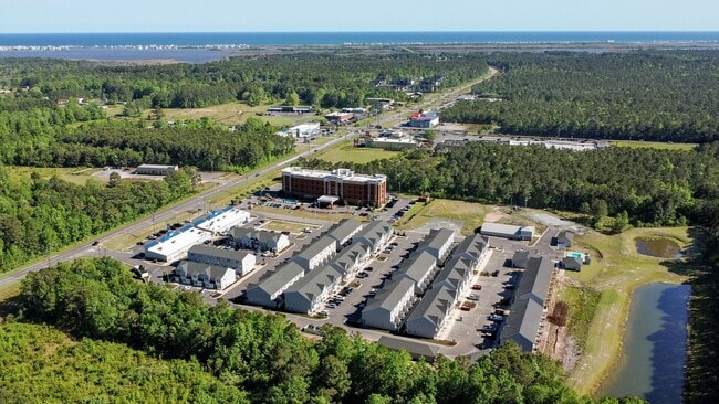 Building Photo - BEAUTIFUL! 2 Bedroom with Flex Space Townhome in Sneads Ferry