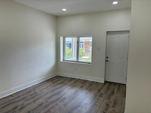 Building Photo - 811 Farragut St