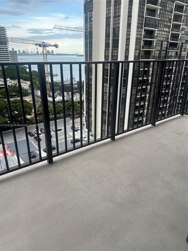 Building Photo - 1901 Brickell Ave