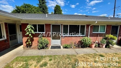 Building Photo - 1BD I 1BA Apartment - Downtown Sellwood