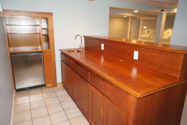 Building Photo - NE Portland - Irvington 3-bedroom Beauty!