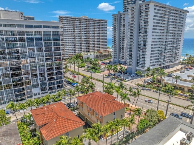 Building Photo - 2065 S Ocean Dr