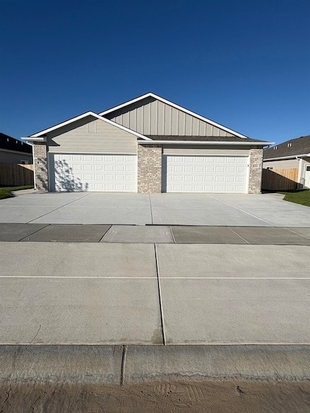 Building Photo - 12942 E Blake St