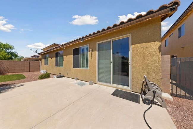 Building Photo - Stunning 1-Story Home in the Heart of Moun...