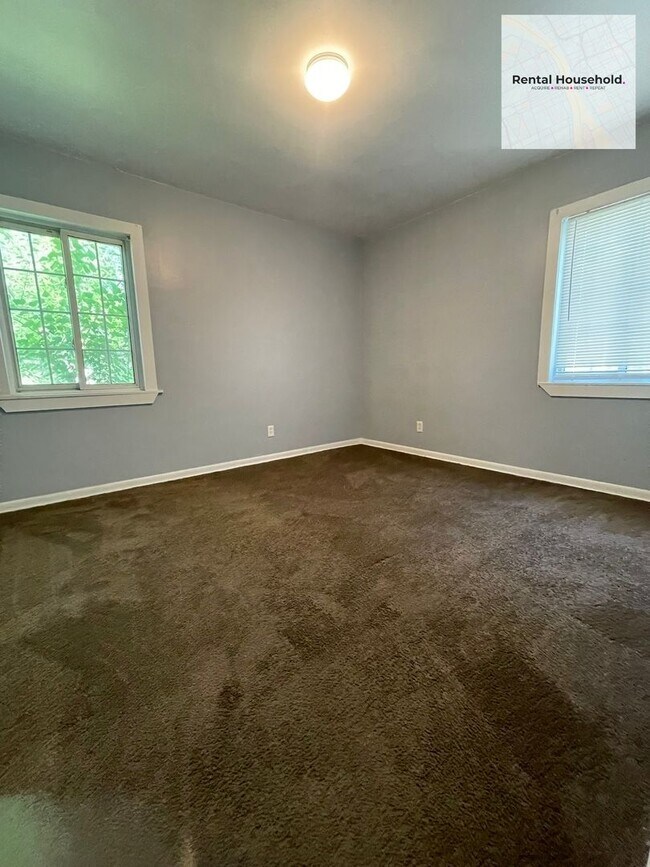Building Photo - Stunning & Spacious 3-Bedroom Home in Warren!