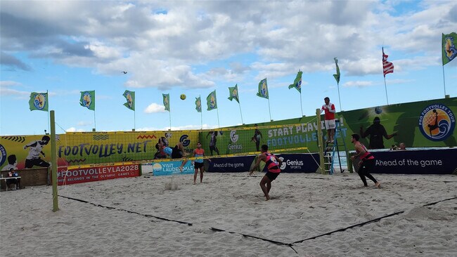 Building Photo - 1501 S Ocean Dr