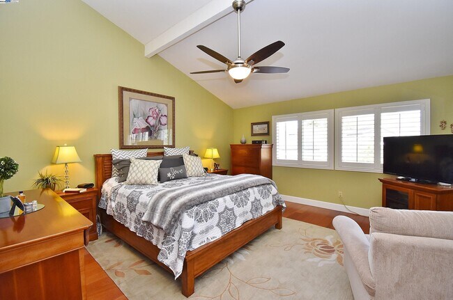 Building Photo - 204 Cypress Hills Ct