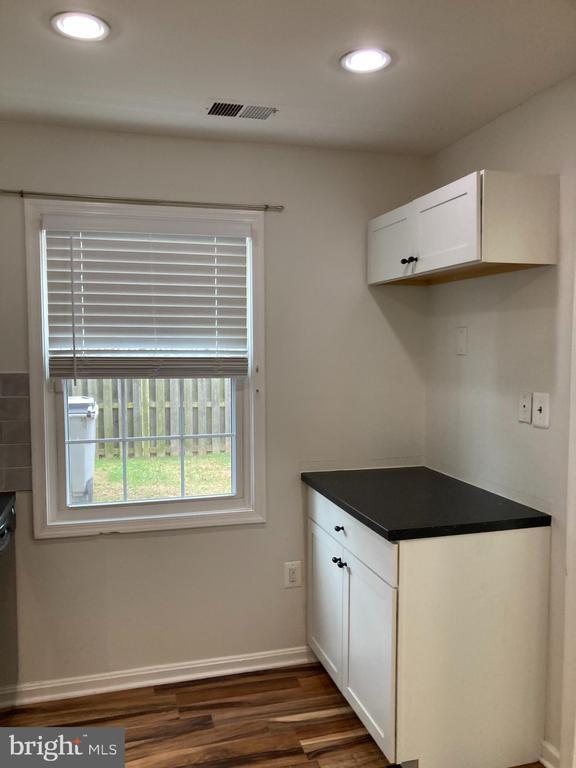 Building Photo - 9075 Silver Maple Ct