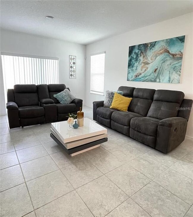 Building Photo - 4353 Desert Rose Ave