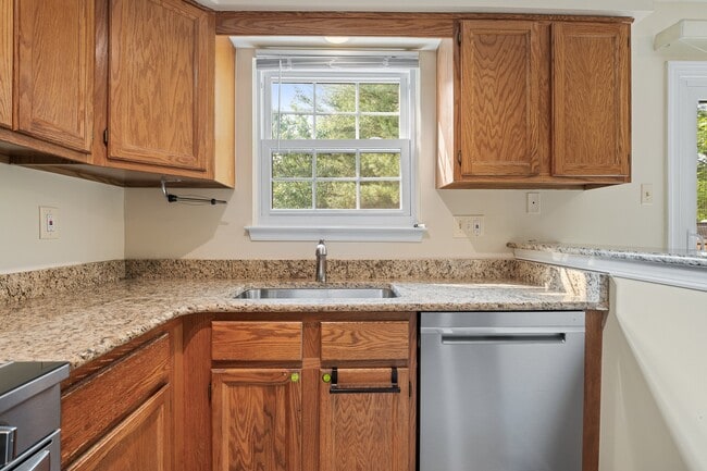 Building Photo - 11740 Stonegate Ln