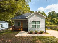 Building Photo - 832 N Weldon St