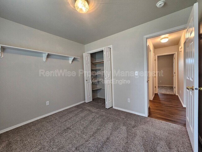 Building Photo - 642 Togstad Ct