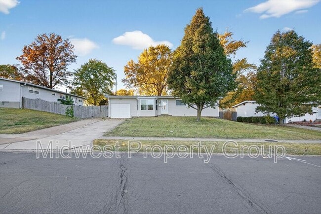 Building Photo - 1225 Night Dr