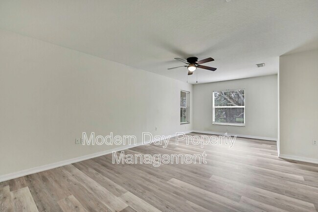 Building Photo - 12052 Jade Ave