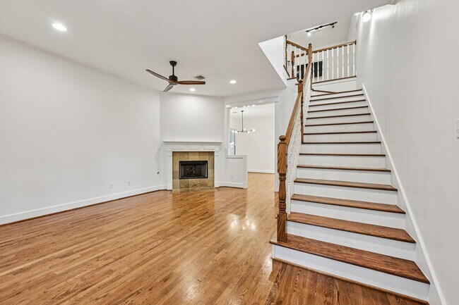 Building Photo - 1537 Alexander St