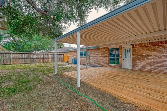 Building Photo - 2330 Grindstone Ln