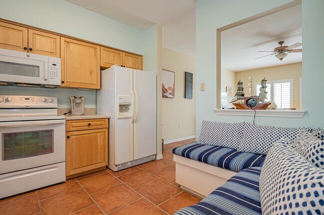 Building Photo - 5060 Harmony Cir