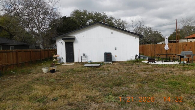 Building Photo - 225 Virginia St