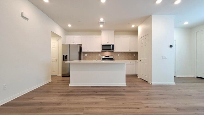Building Photo - 3943 E Carmel Privado