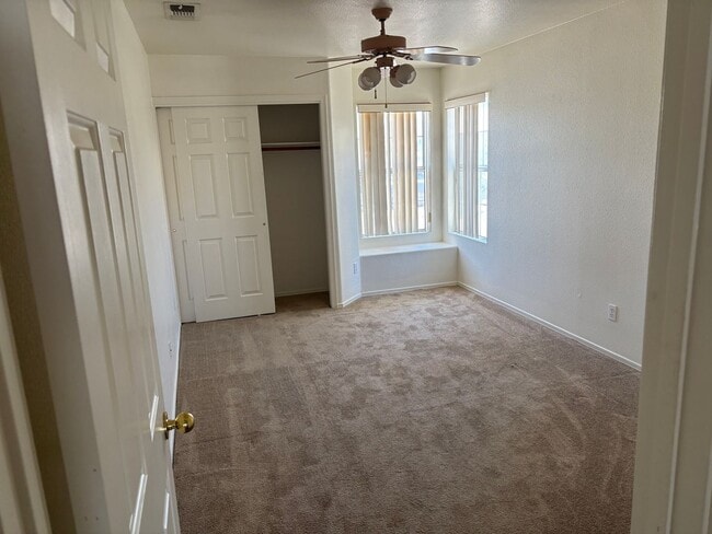 Building Photo - 7078 W Hunnington Dr
