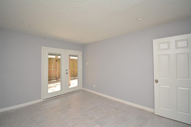 Building Photo - 12633 Memorial Dr