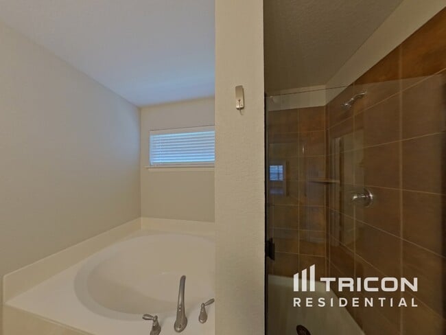 Building Photo - 7432 Durness Dr