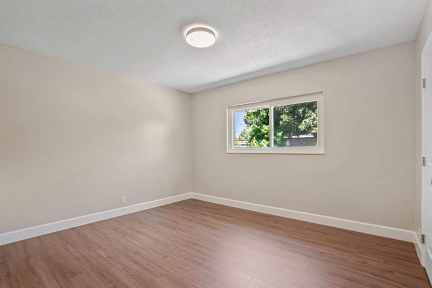 Building Photo - 5981 E Belen St