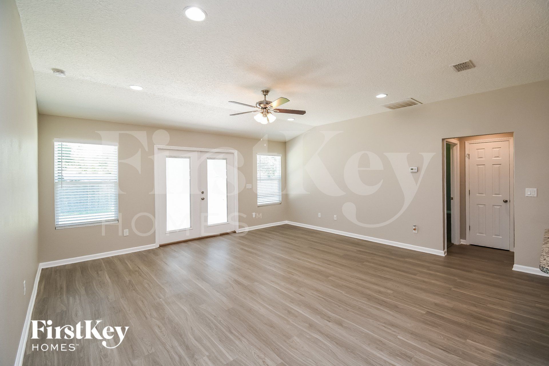 Building Photo - 9729 Kline Rd