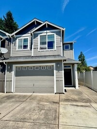 Building Photo - Classy townhome -Wonderful  3 Bedroom Townhome - EZ access to 205 within minutes -