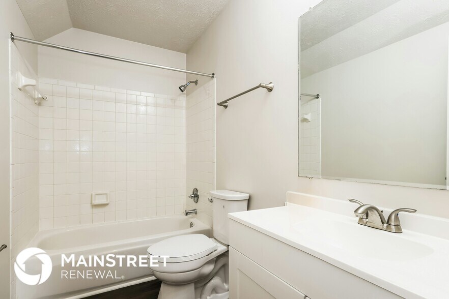 Building Photo - 3324 Rainview Cir