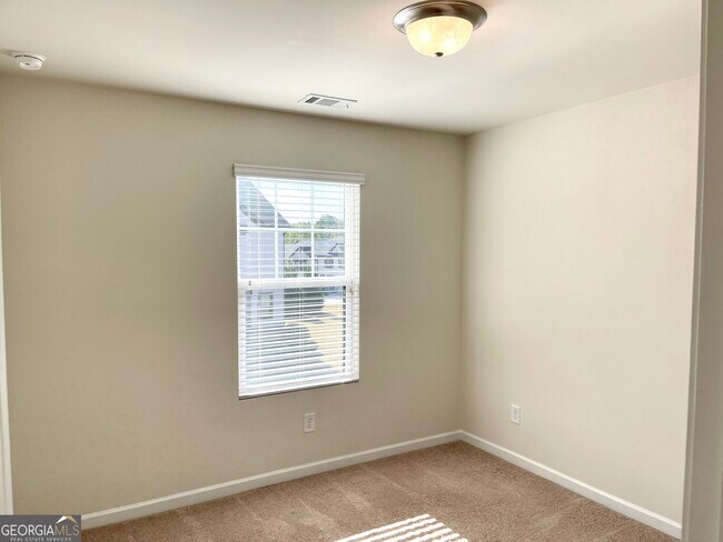 Building Photo - 195 Mountain Rest Ct SE