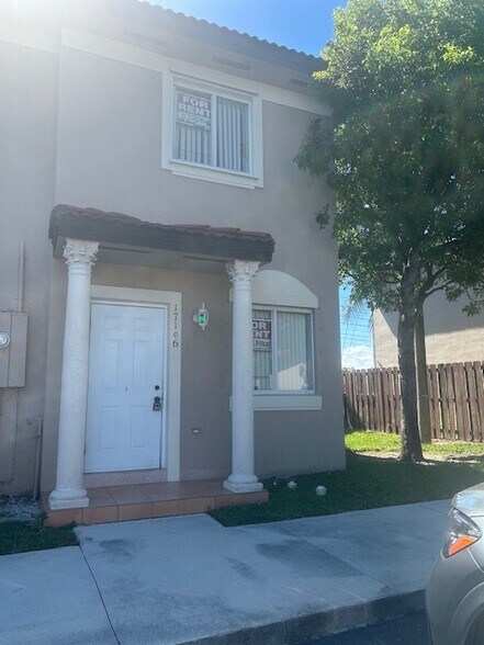 Building Photo - 17106 SW 138th Ct