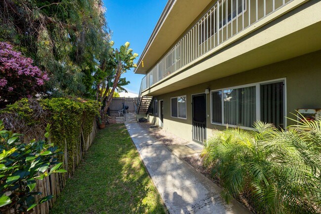 Building Photo - Charming 2 Bedroom Near Sunset Cliffs with...
