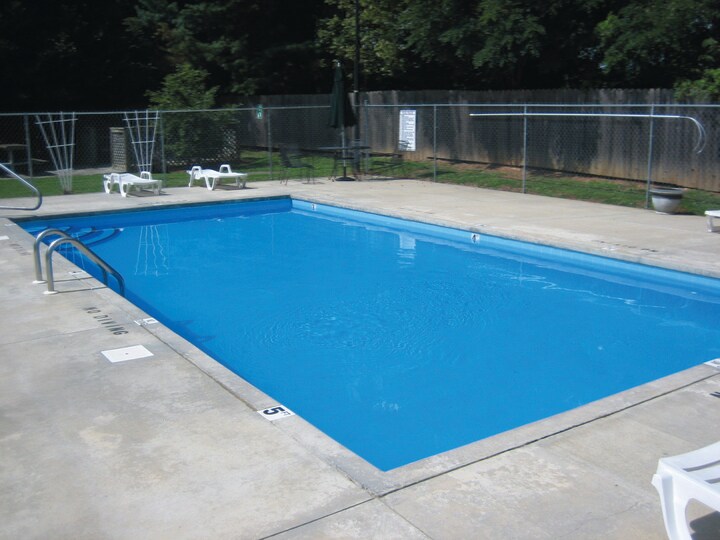 Manor Ridge Apartments 130 N Ridge Dr Asheville NC 28804 Apartment