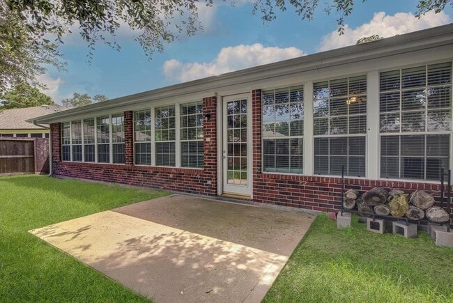 Building Photo - 16806 Ivy Wild Ln