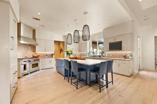 Building Photo - 170 Jellico Cir W