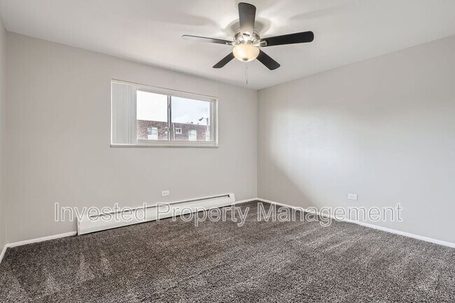 Building Photo - 4260 W 70th Pl